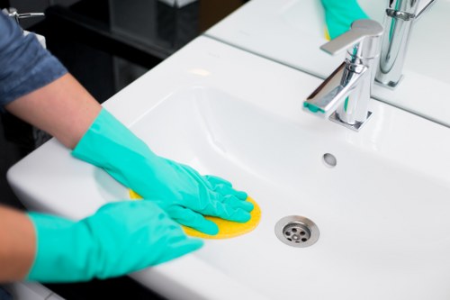 End-of-tenancy deep cleaning in the SW11 area